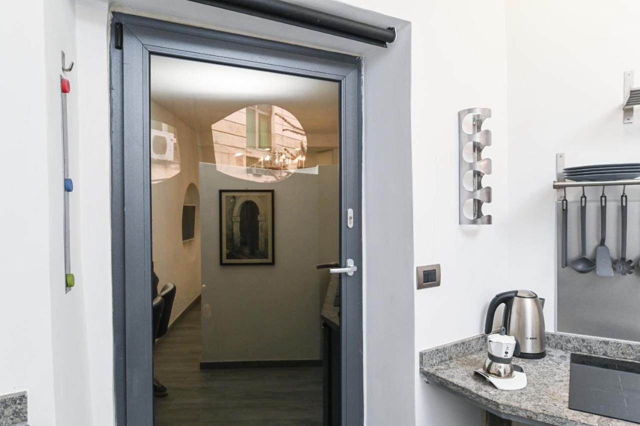 The Essential Trastevere Design Studio Roma Eksteriør bilde